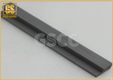 ひっくり返た灰色の炭化タングステンは鋸歯、滑らかな炭化タングステン多用具の刃を